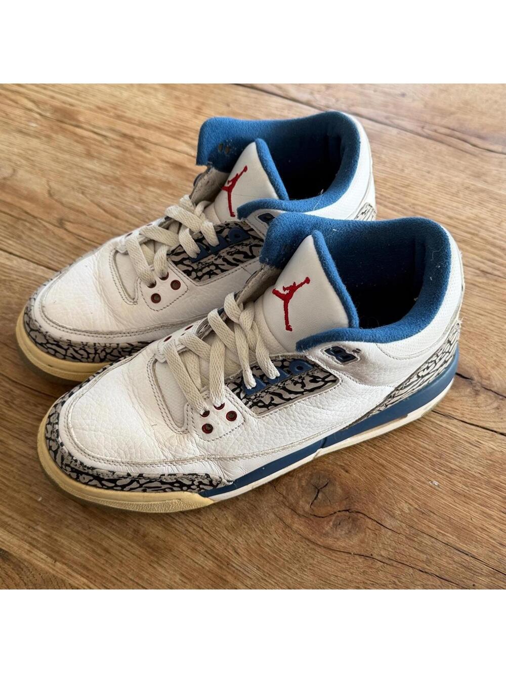 Air Jordan 3 Retro True Blue Size 6 Youth